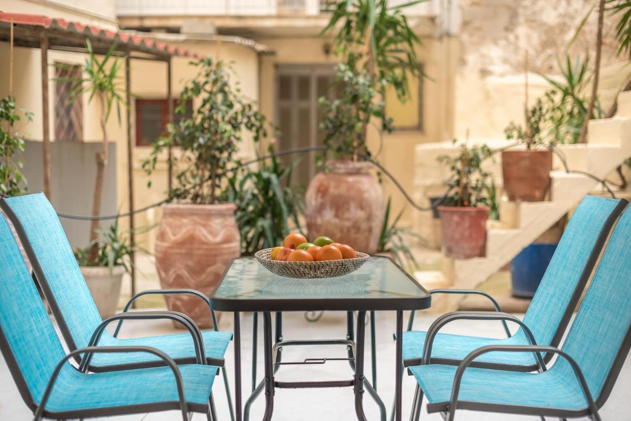 Apartamento The Courtyard Oasis Atenas Exterior foto